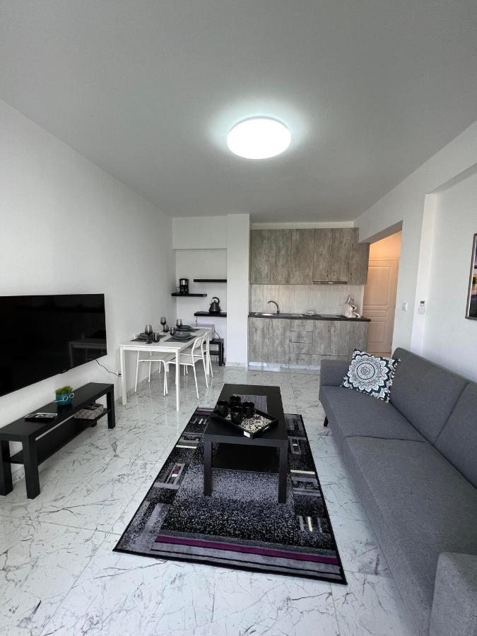 Amalia Residences Никосия Экстерьер фото